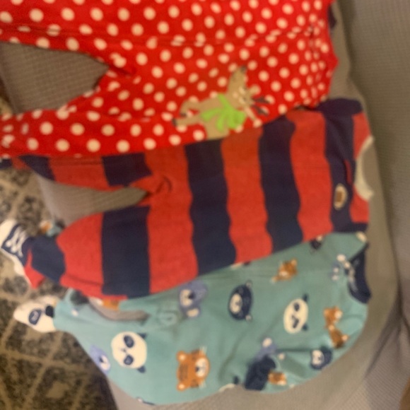 4 pairs fleece pajamas size 12 months lightly used - Picture 3 of 3